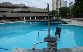 elevador de piscina, elevador para piscina, acessibilidade na piscina